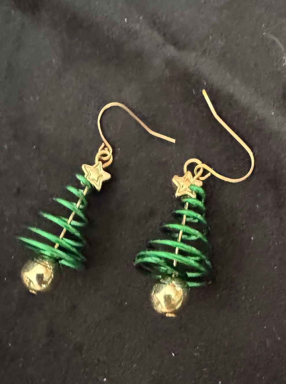 Green Corkscrew Christmas Tree Earrings 1 1/2 Inches  E210